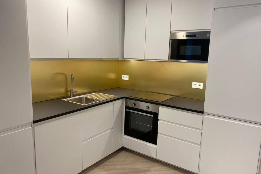 מאלגה Nuevo Apartamento Lujo Playa Malagueta-Centro מראה חיצוני תמונה